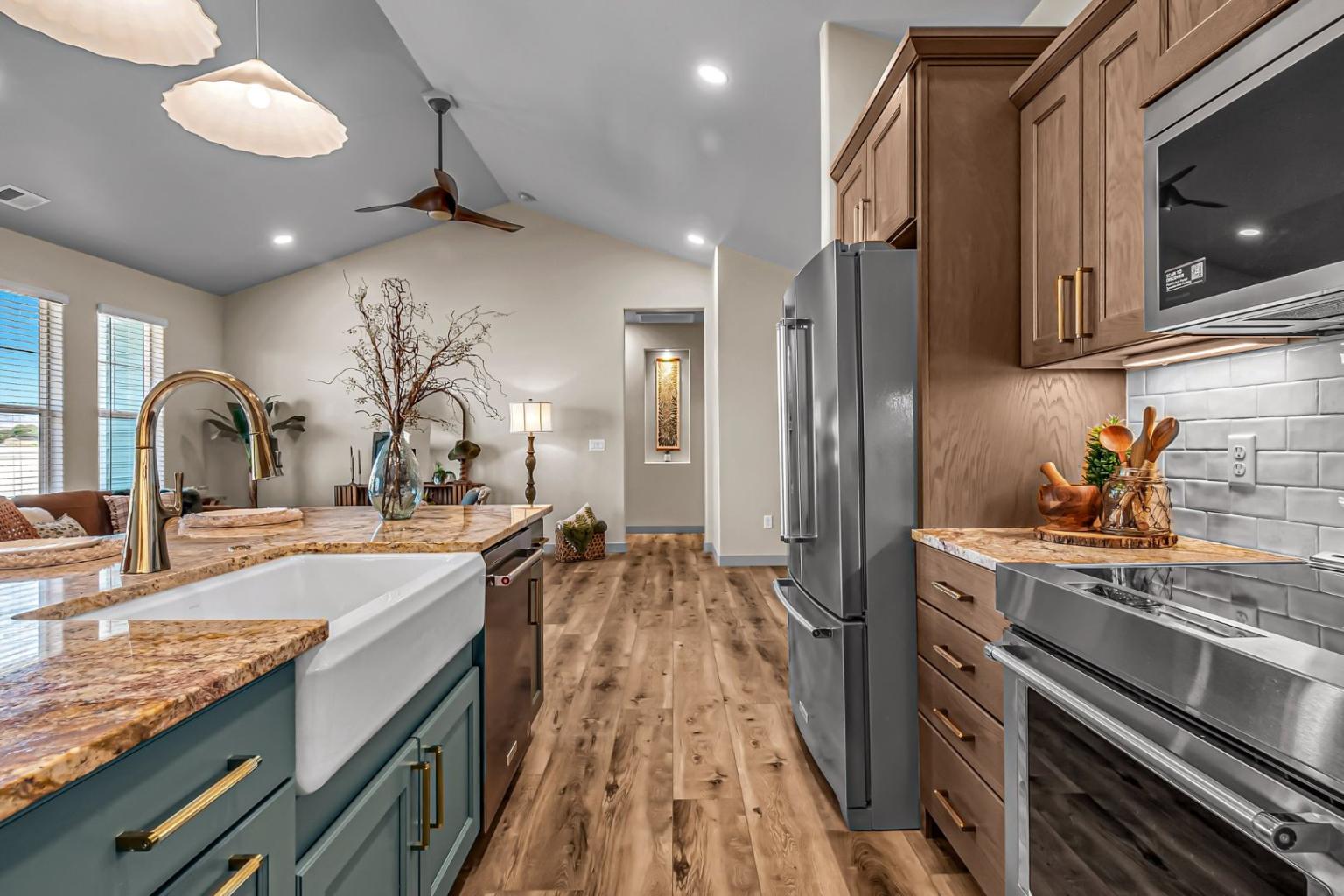 larkspur_Kitchen sink